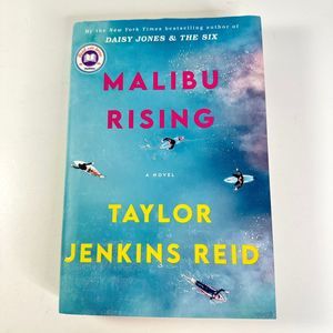 Book Malibu Rising by Taylor Jenkins Reid Hardcover